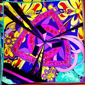 Hermes..color scarves for woman. Been in the closet.